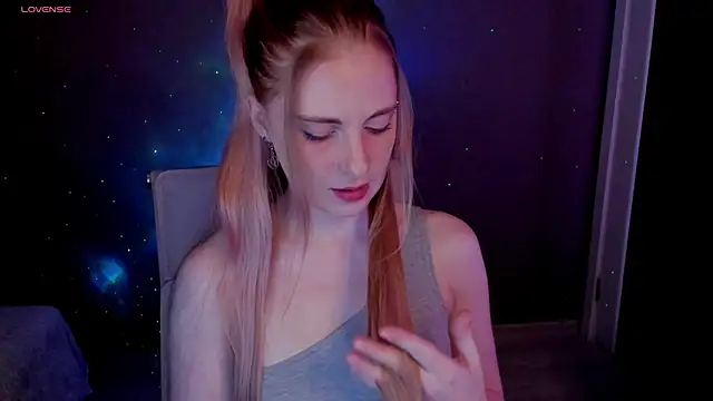 Snapshot of Aqualen chatting on 14, 11, 2025 Aqualen online show from 14, 11, 2025