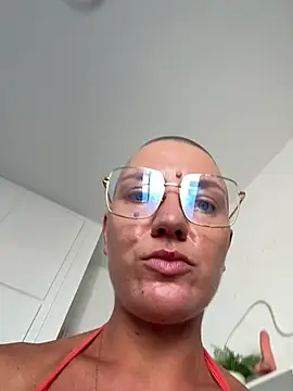 Snapshot of PaulinaSchubert1 chatting on 21, 6, 2026 PaulinaSchubert1 online show from 21, 6, 2026