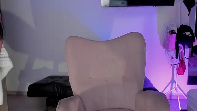 Snapshot of selene_king2 chatting on 20, 12, 2025 selene king2 online show from 20, 12, 2025