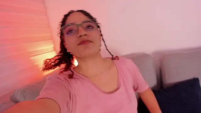 DAHLIA BROWNIE online show from 23, 1, 2025