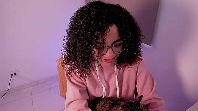 DAHLIA BROWNIE online show from 18, 3, 2025