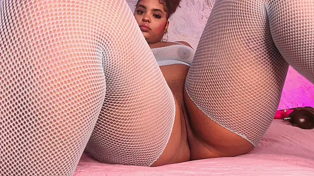 jones maddy  online show from 8, 10, 2025