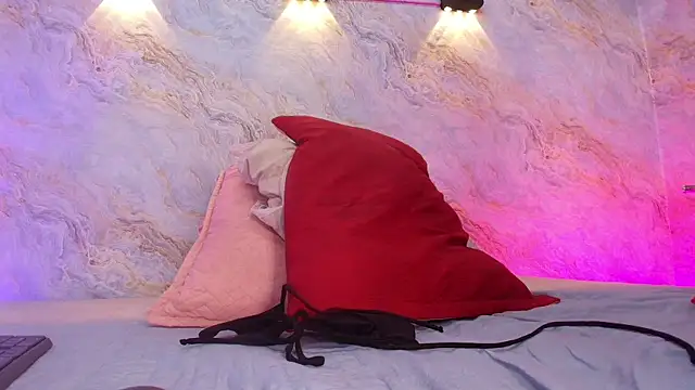 jones maddy  online show from 1, 10, 2025