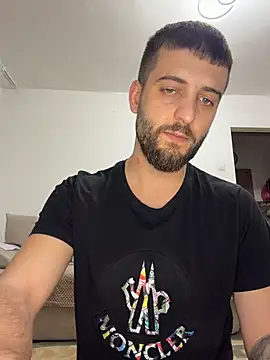 ElChapoGuzman95 online show from 2, 2, 2026