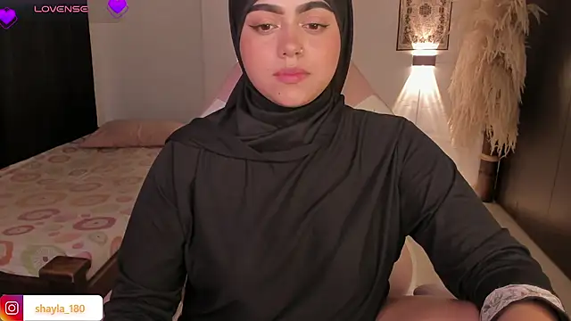 shayla 18 online show from 23, 10, 2025