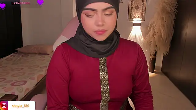 shayla 18 online show from 10, 10, 2025