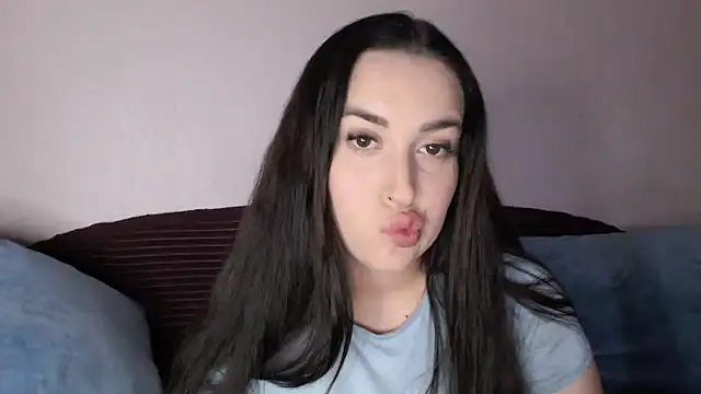 Snapshot of vitalina_freedom chatting on 11, 11, 2025 vitalina freedom online show from 11, 11, 2025