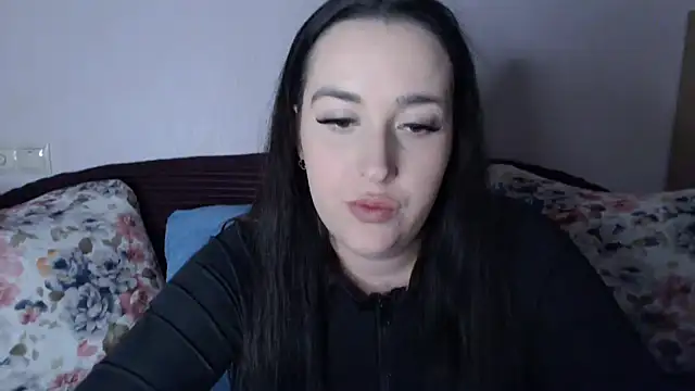 Snapshot of vitalina_freedom chatting on 21, 11, 2025 vitalina freedom online show from 21, 11, 2025