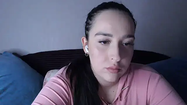 Snapshot of vitalina_freedom chatting on 8, 11, 2025 vitalina freedom online show from 8, 11, 2025