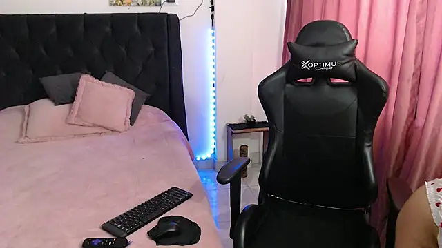 Fleurmeyer79 online show from 4, 10, 2025