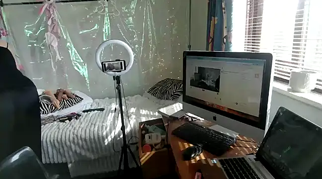 MaggieMoonxxx online show from 22, 3, 2025