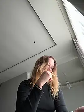 Snapshot of Nura_n_Sarah chatting on 13, 11, 2025 Nura n Sarah online show from 13, 11, 2025