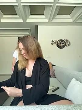 Snapshot of Nura_n_Sarah chatting on 17, 10, 2025 Nura n Sarah online show from 17, 10, 2025