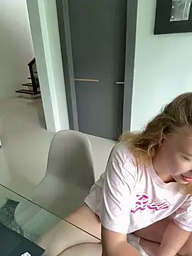 Snapshot of Nura_n_Sarah chatting on 12, 3, 2025 Nura n Sarah online show from 12, 3, 2025