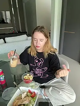 Snapshot of Nura_n_Sarah chatting on 7, 3, 2025 Nura n Sarah online show from 7, 3, 2025