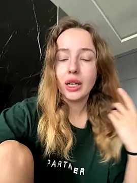 Snapshot of Nura_n_Sarah chatting on 19, 11, 2025 Nura n Sarah online show from 19, 11, 2025