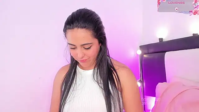 smiling  girl2 online show from 19, 3, 2025