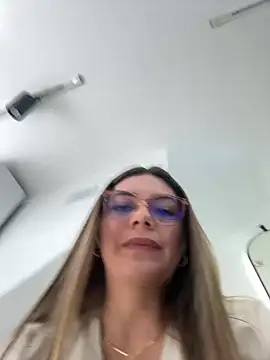 alicee16 online show from 9, 3, 2025