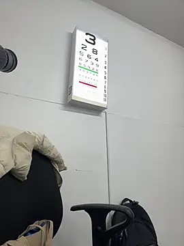 alicee16 online show from 4, 1, 2025