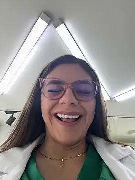 alicee16 online show from 5, 1, 2025