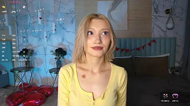 Snapshot of CarolReeves chatting on 13, 2, 2026 CarolReeves online show from 13, 2, 2026