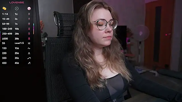 Snapshot of RemyCute chatting on 8, 7, 2026 RemyCute online show from 8, 7, 2026