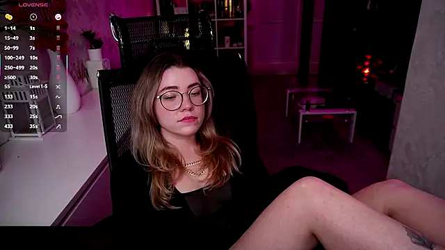 RemyCute online show from 13, 12, 2025