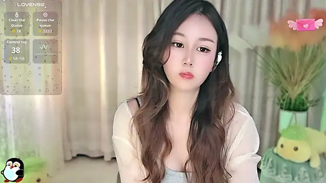 Aimee-520 online show from 11, 10, 2025