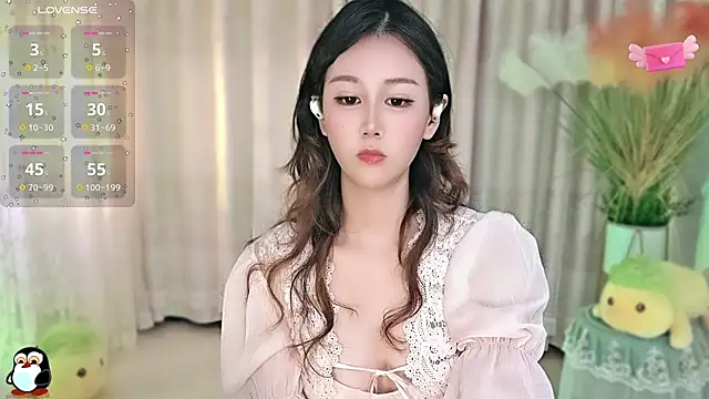 Aimee-520 online show from 5, 10, 2025