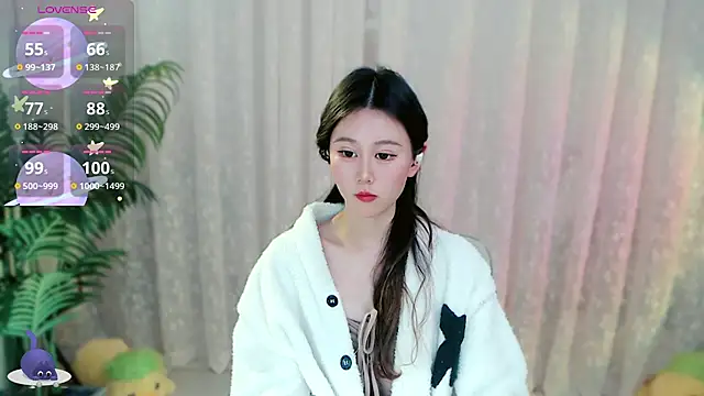 Aimee-520 online show from 13, 1, 2026