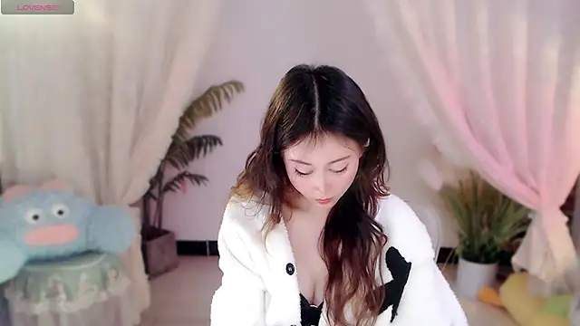 Aimee-520 online show from 22, 12, 2025