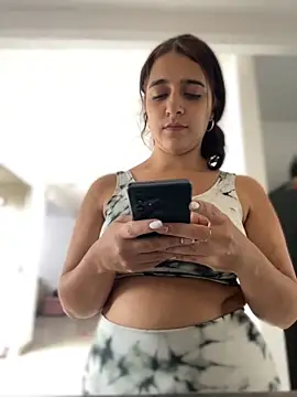 Alicia Ruiz online show from 30, 10, 2025