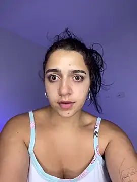 Alicia Ruiz online show from 8, 10, 2025