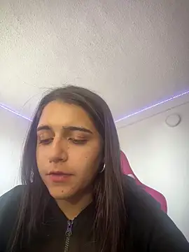 Alicia Ruiz online show from 4, 6, 2026