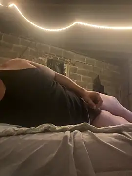 bigzae82 online show from 4, 2, 2025