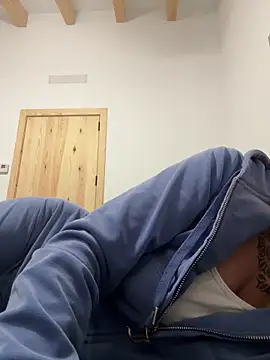 Snapshot of Lara-CumKitten chatting on 21, 2, 2025 Lara-CumKitten online show from 21, 2, 2025