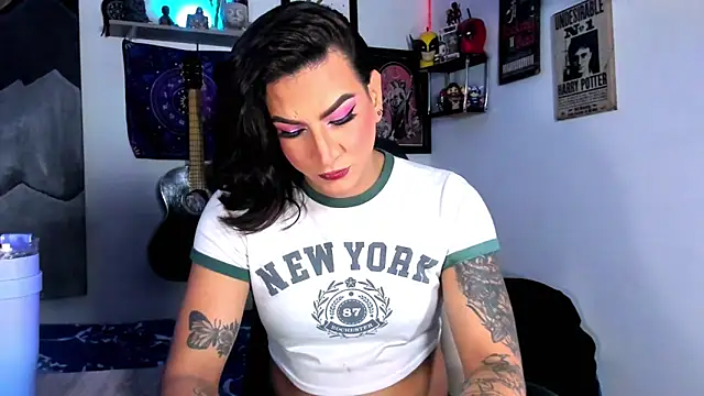 dariell smokesexx online show from 28, 2, 2026