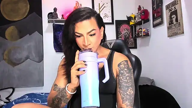 dariell smokesexx online show from 22, 2, 2026