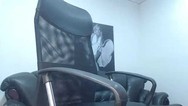 camilleDiaz16 online show from 14, 1, 2026