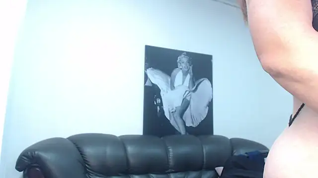 camilleDiaz16 online show from 16, 11, 2025