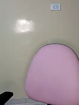 Snapshot of nammy__dirtyhott chatting on 5, 11, 2025 nammy dirtyhott online show from 5, 11, 2025