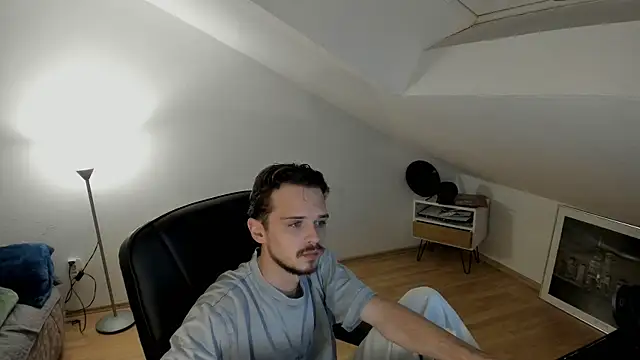 naked psy online show from 21, 10, 2025