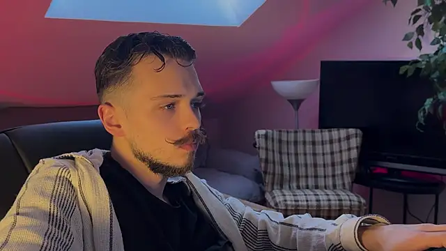 naked psy online show from 28, 2, 2026