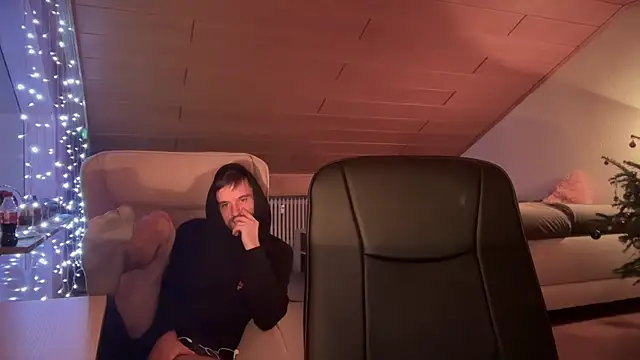 naked psy online show from 9, 1, 2025