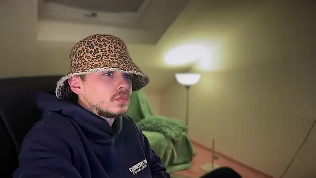 naked psy online show from 15, 3, 2025