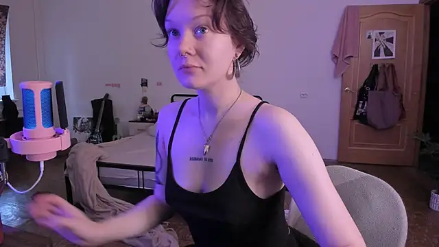 cyber whore  online show from 14, 10, 2025