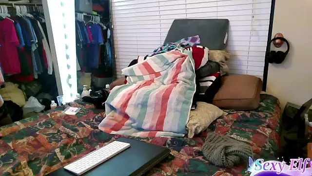 ashleysimmons online show from 7, 3, 2025