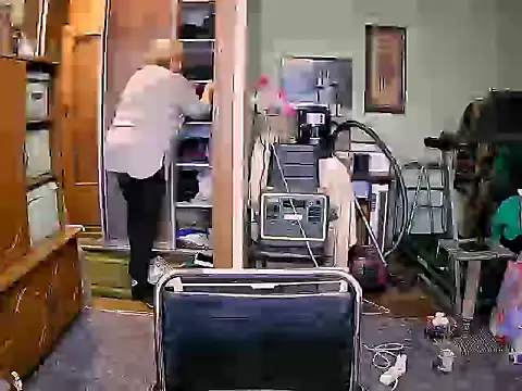 LOLA8888 online show from 11, 11, 2025