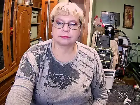 LOLA8888 online show from 12, 11, 2025