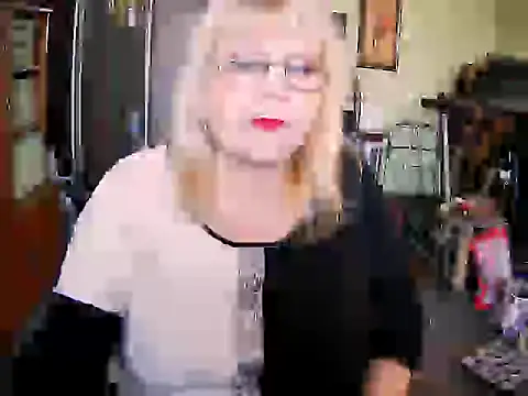 LOLA8888 online show from 4, 10, 2025